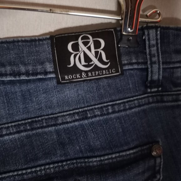 Rock & Republic Women's Kasandra Flared Medium Wash Denim Jeans Size 10 - Picture 8 of 10